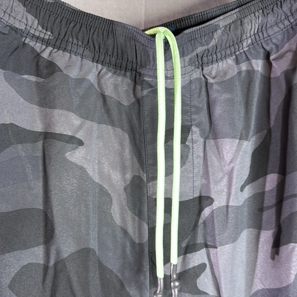 Hollister trendy gray